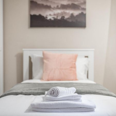 בולוניה Broccaindosso Wood Apartments 5* מראה חיצוני תמונה