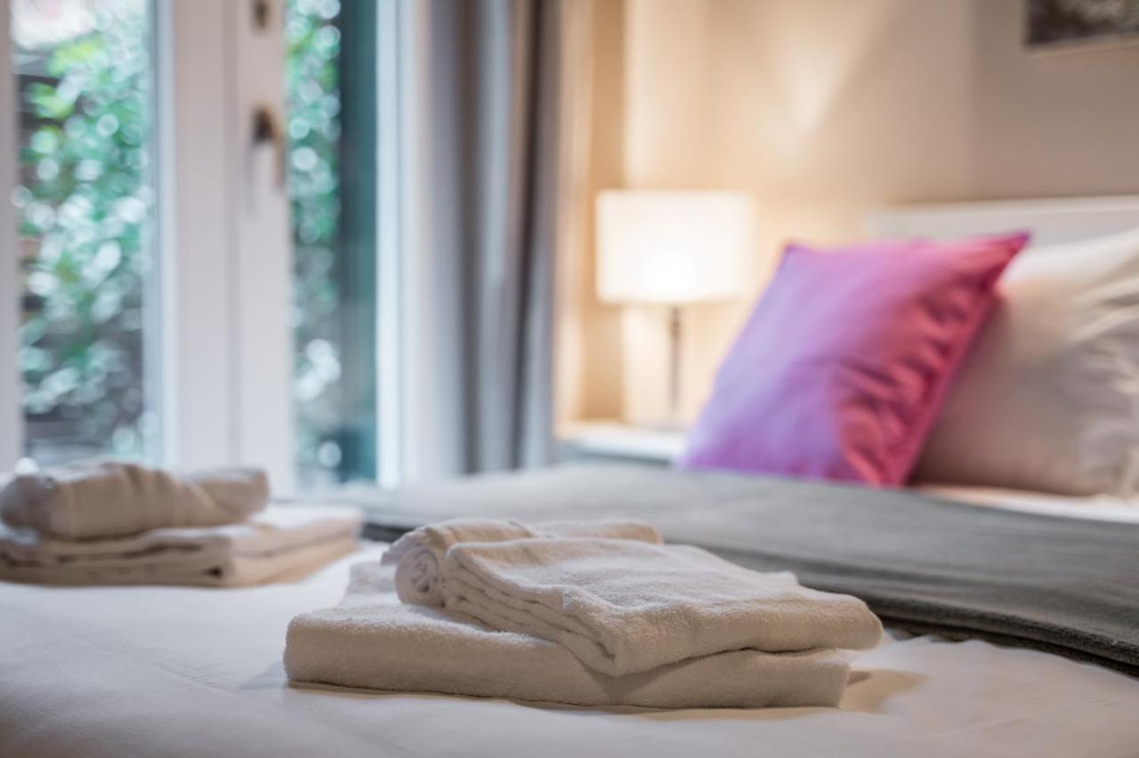 בולוניה Broccaindosso Wood Apartments 5* מראה חיצוני תמונה