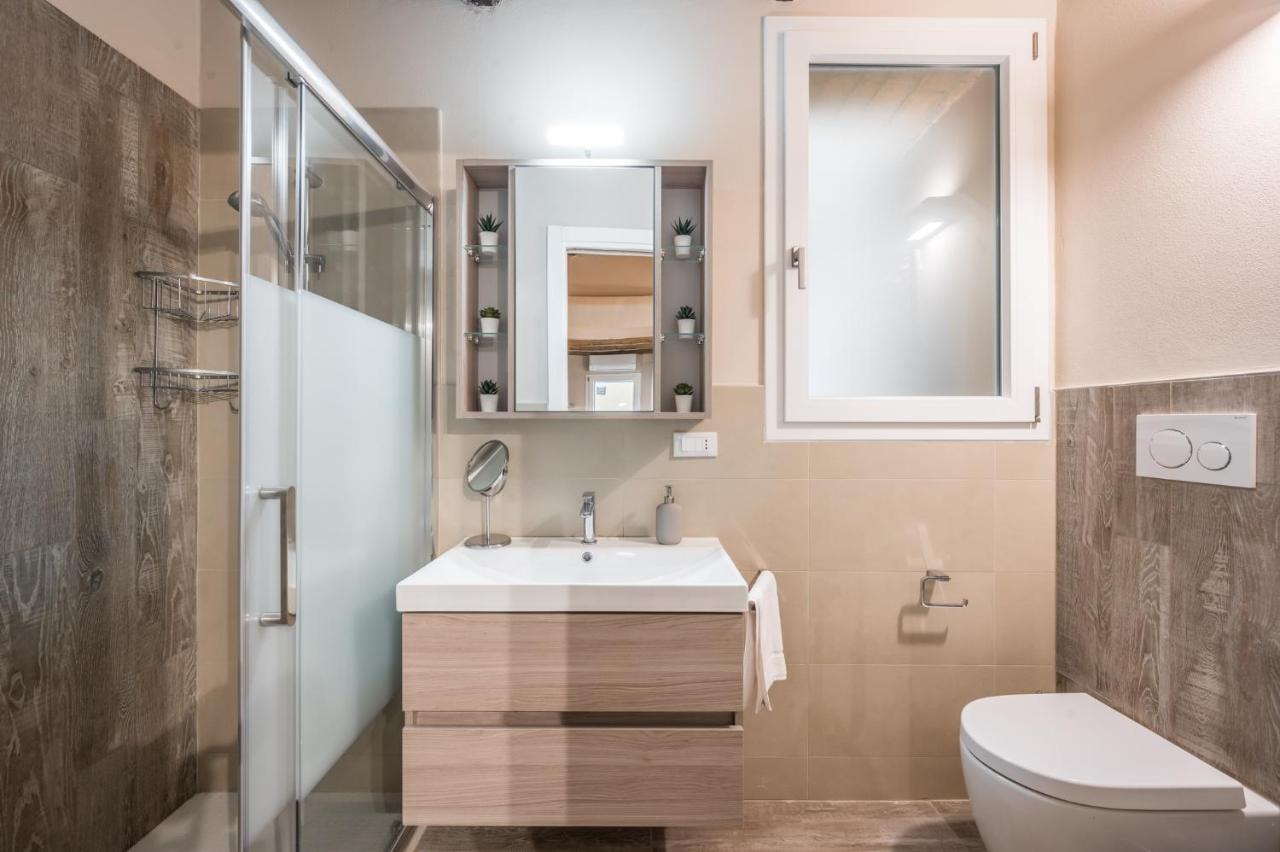 בולוניה Broccaindosso Wood Apartments 5* מראה חיצוני תמונה