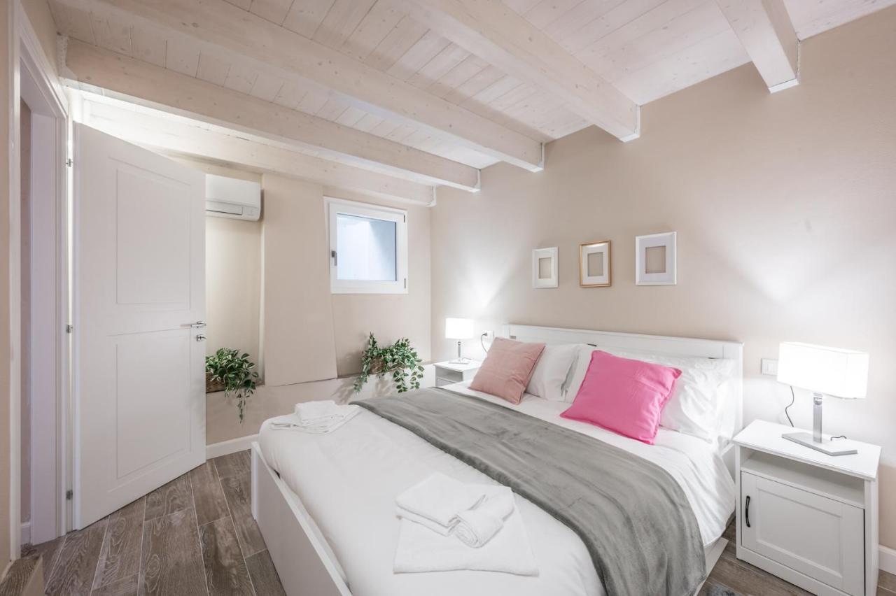 בולוניה Broccaindosso Wood Apartments 5* מראה חיצוני תמונה